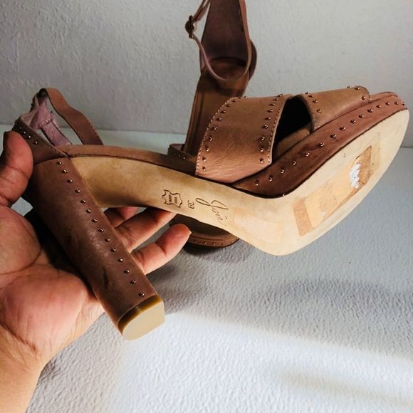 Joie tan platform heels - Picture 8 of 8